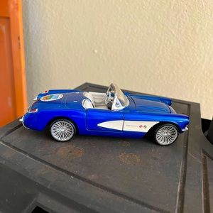 SUNNYSIDE LTD '57 Chevy Corvette Convertible with Tag